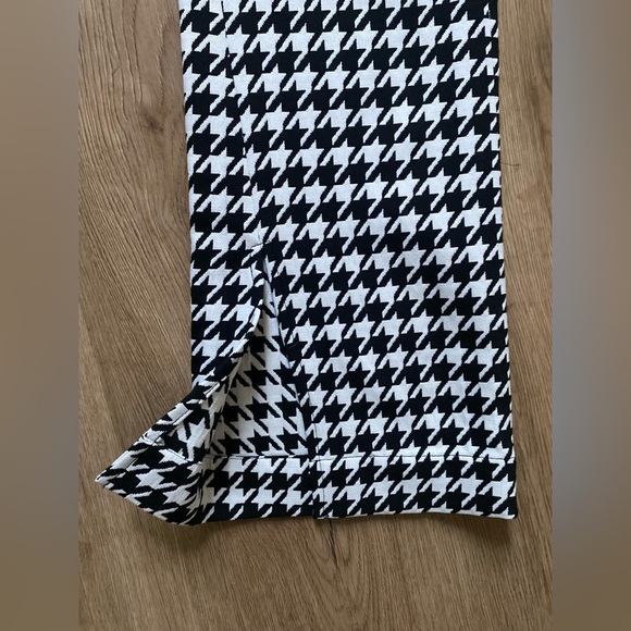 ANINE BING REVOLVE Jocelyn Houndstooth Trouser in Black & White - Picture 5 of 10